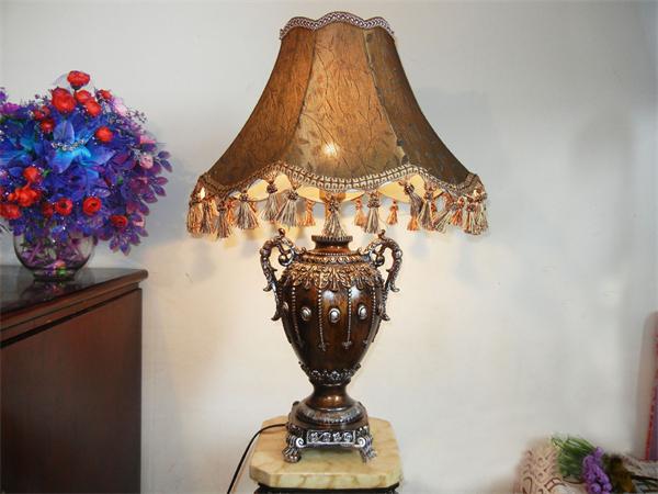 別墅高檔歐式樹脂臺燈 燈具廠家直供價格